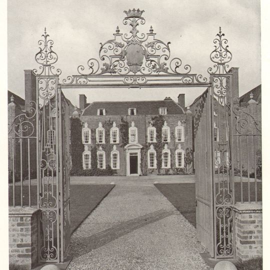 Temple Dinsley House