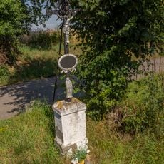 Kříž u rozcestí nad Radošovicemi