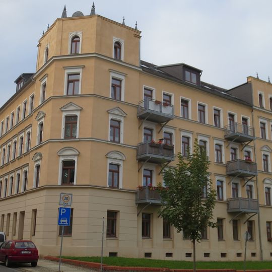 Mietshaus in Ecklage, mit Vorgarten in der Salzstraße Dorotheenstraße 2