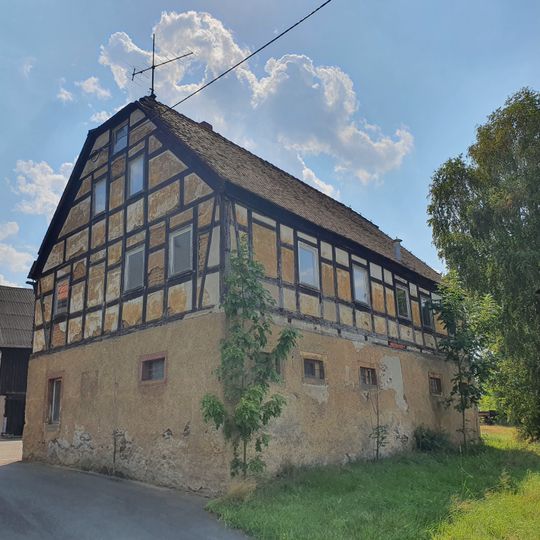 Auszugshaus, Seitengebäude und Scheune des ehemaligen Beigutes zum Rittergut Freiberger Straße 67; 68