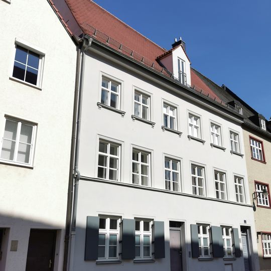 Johannesstraße 1