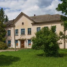 Школа, в которой в 1930-1932 гг. учился Герой Советского Союза Александр Иванович Заходский (Новоржев)