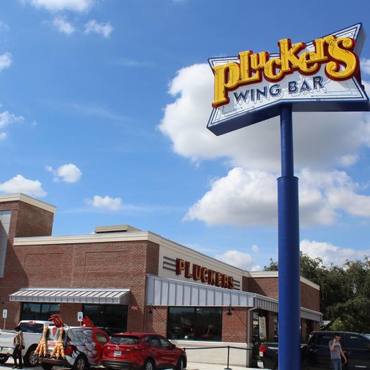Pluckers Wing Bar