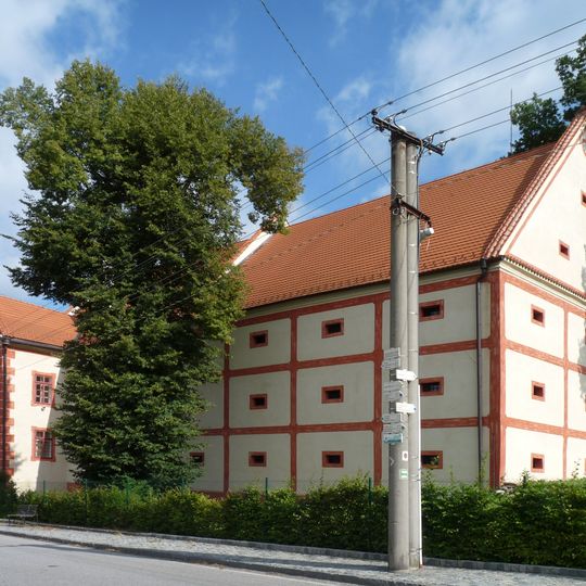 Ostrolovský Újezd Castle
