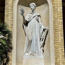Statue