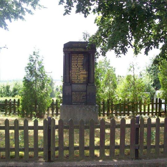 Pomník padlým ve Vysoké u Přibramě