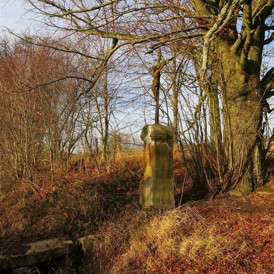 Kříž u silnice západně Horního Šenova