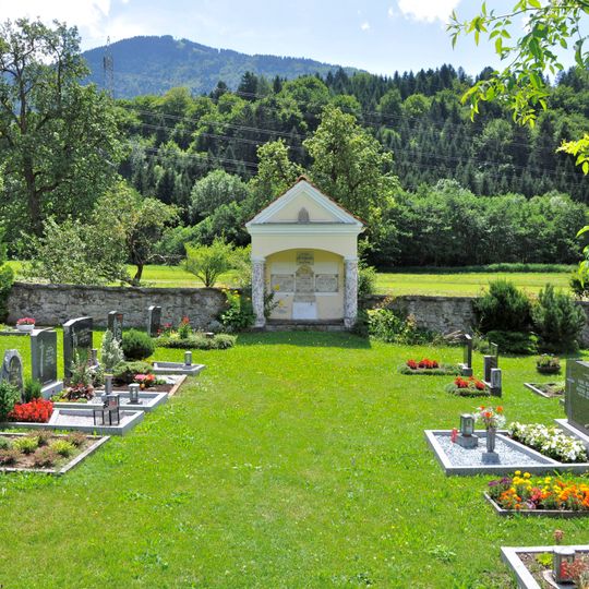 Evangelischer Friedhof mit Kapelle