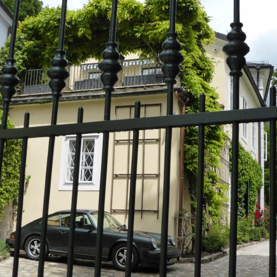 Wohnhaus, ehem. Wirtschaftsgebäude