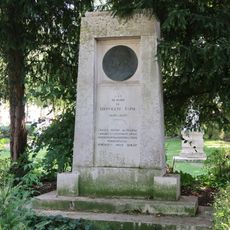 Hippolyte Taine Anıtı