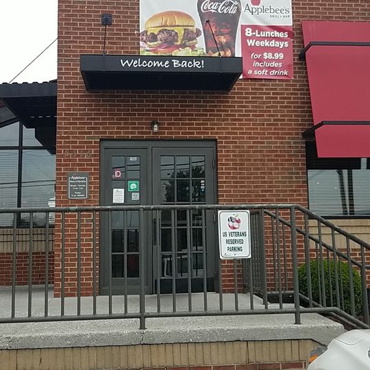 Applebee's Grill + Bar
