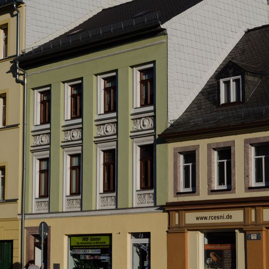 Wohnhaus in geschlossener Bebauung Rochlitzer Straße 73