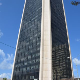 Daniel Frisch Tower