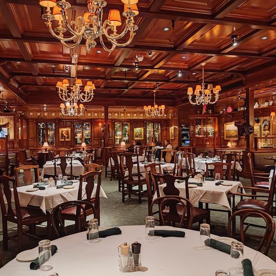 Clyde's at Tower Oaks Lodge