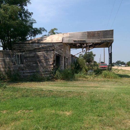 Magnolia Service Station