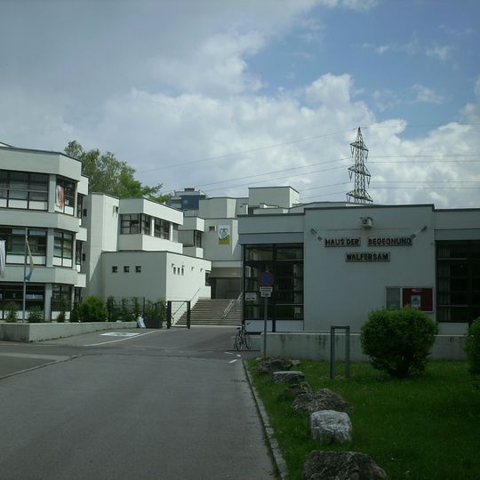 Volksschule, Haus der Begegnung, Sporthalle