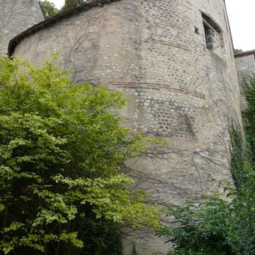 Bourges ve çevresi: katedrallerden kalelere, ortaçağ Fransa'sının kalbi