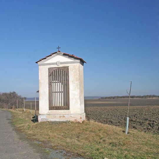 Sochy svatého Mikuláše Tolentinského a Panny Marie Immaculaty, výklenková kaple