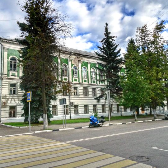 Здание научной библиотеки Тверского госуниверситета с фрагментами общественных зданий