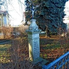 Kříž ve Svojeticích