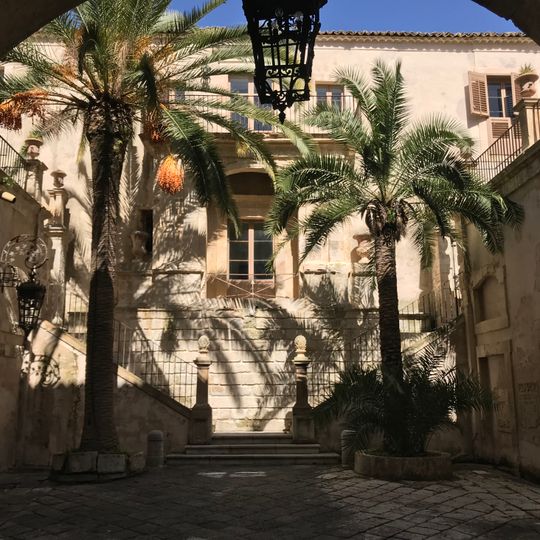 Palazzo Di Lorenzo del Castelluccio