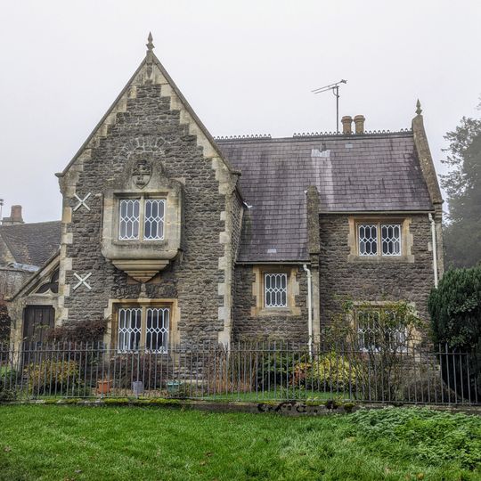 4, South Place, Lacock Road