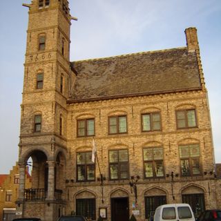 Old Town Hall, Lo