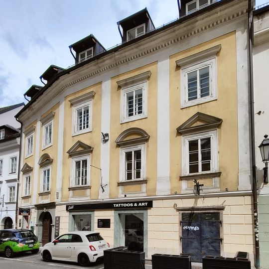 Bürgerhaus, Wohn- und Geschäftshaus