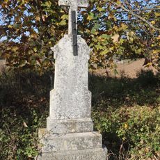 Kříž u cesty jižně od Valče