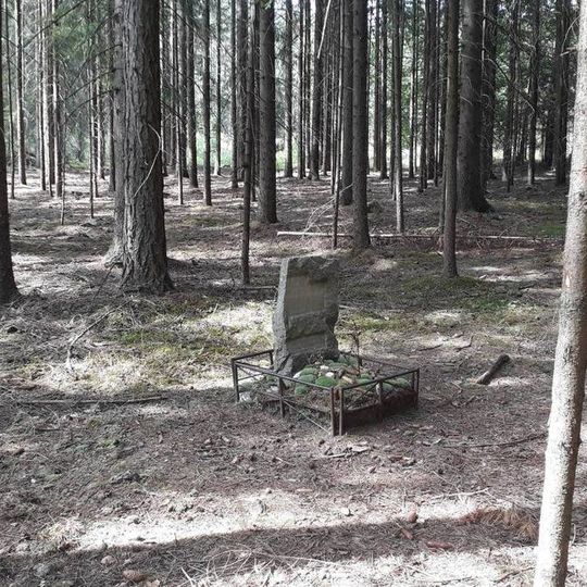 Památník Karla Běhounka v lese Spáleniště