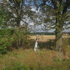 Kříž západně od Vlkovic