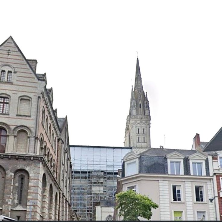 Place Mondain Chanlouineau