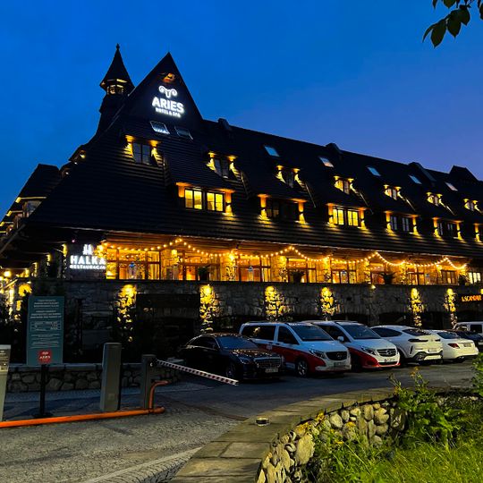 Aries Hotel