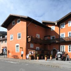 Florianiplatz 9, Hallein