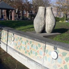 Sculptuur en Mozaïekrand