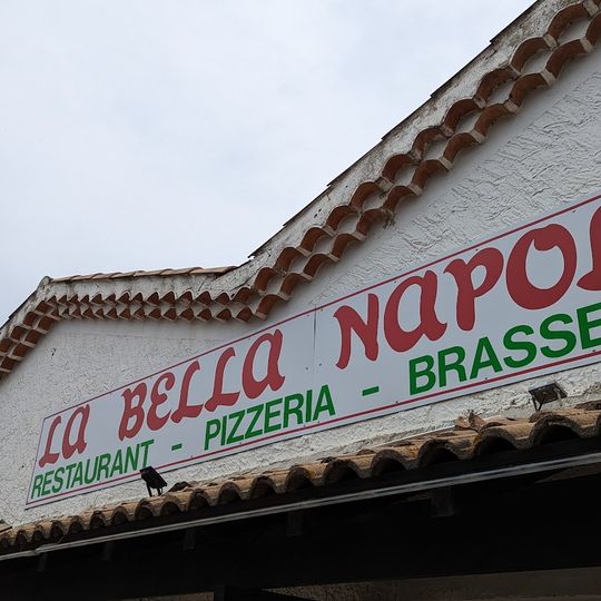 Pizzeria bella napoli