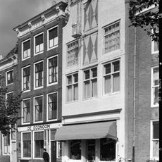 Huis met rechte gevel