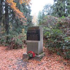 Pomník ve Velkých Losinách v parku