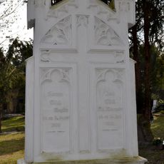 Ev. cintorín Kozia brána, náhrobník