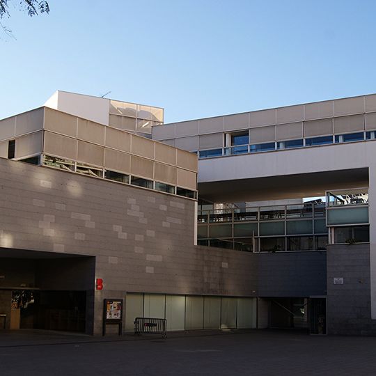 Biblioteca Fort Pienc