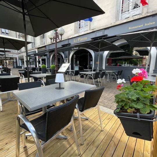 Le Plazza