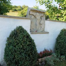 Wegkreuz und Bildstockfragment