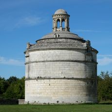 Dovecote tower of Saint-Agnant