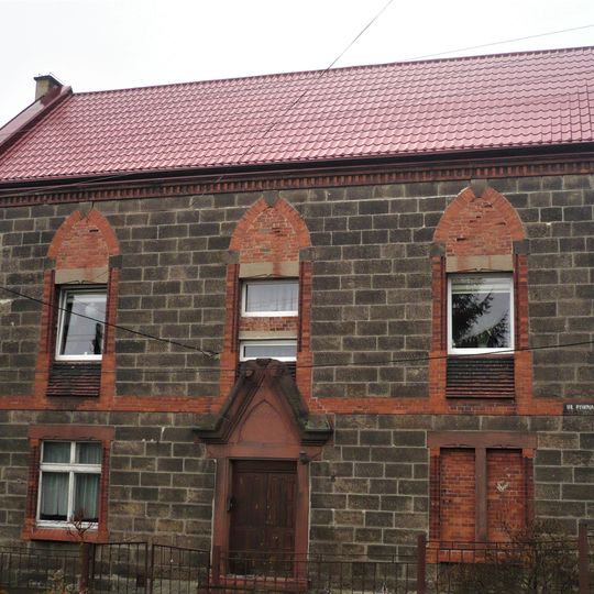 Kościół i szkoła ewangelicka w Nowej Rudzie - Słupcu