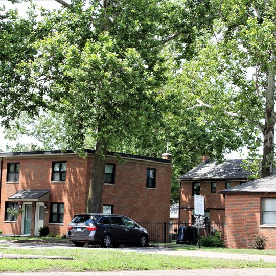 Arsenal Courts Historic District