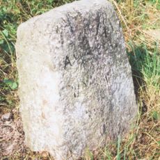 Milestone, Aylesbury Road; by lane to Old Grange, N of Askett