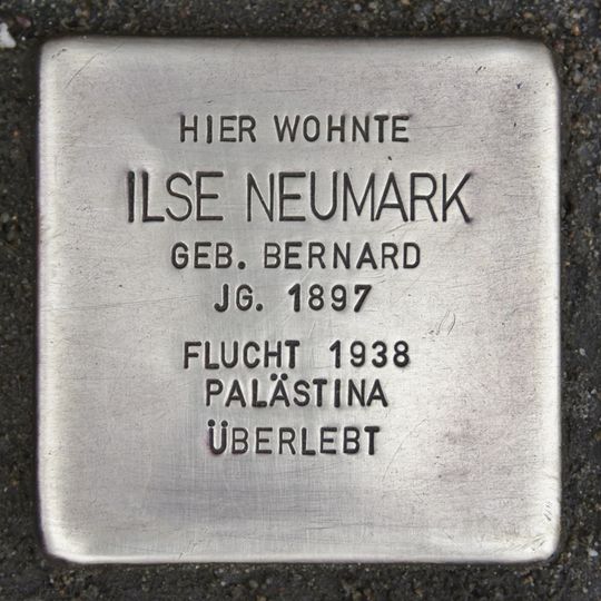 Stolperstein en memoria de Ilse Neumark