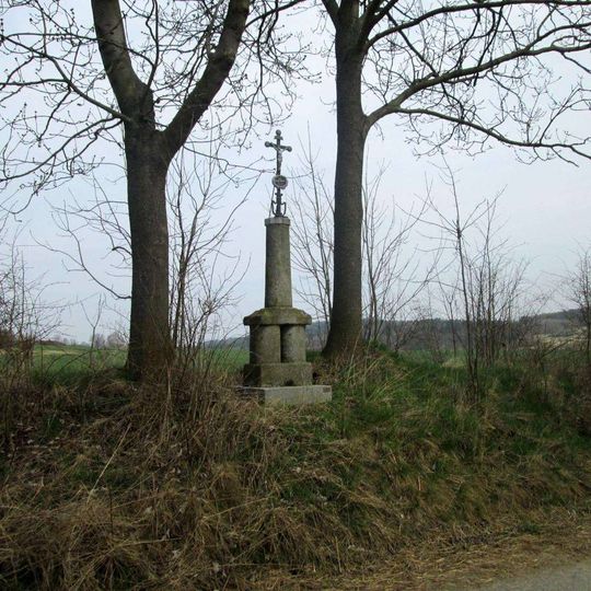 Kříž východně od Myslíva