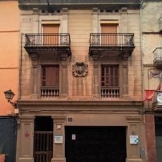 Building in plaça de la Vila, 13
