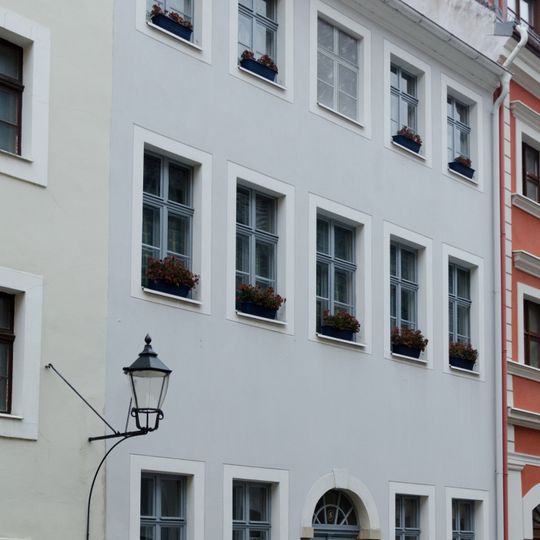 Wohnhaus in geschlossener Bebauung, mit Hofflügel Handwerk 5